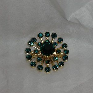 Vintage Green Rhinestone Gold Tone  Pin  Brooch